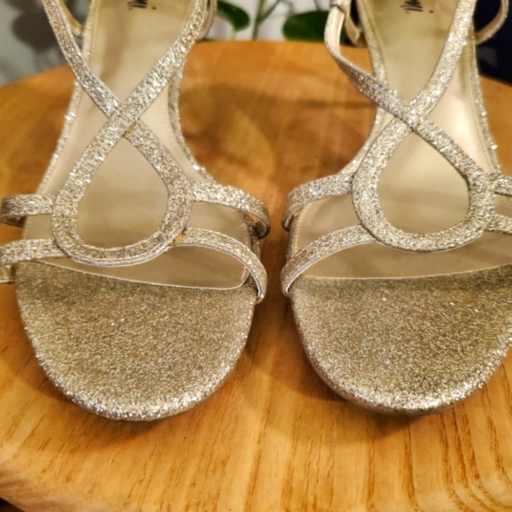 Fioni Gold Heels - Size 8.5 - All that glitters is gold!!!